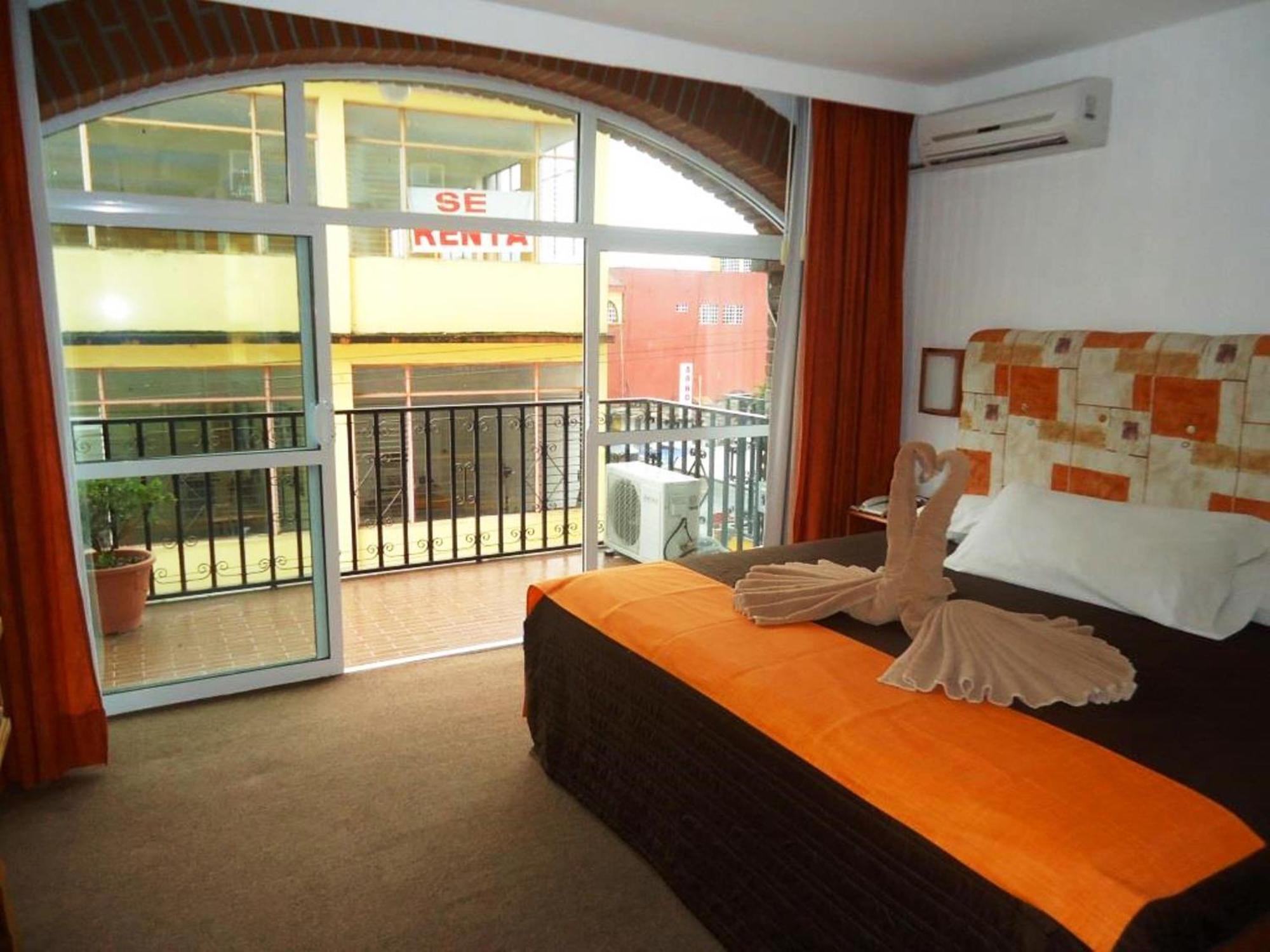 Hotel Villa De Cortez Xicotepec de Juarez Bagian luar foto