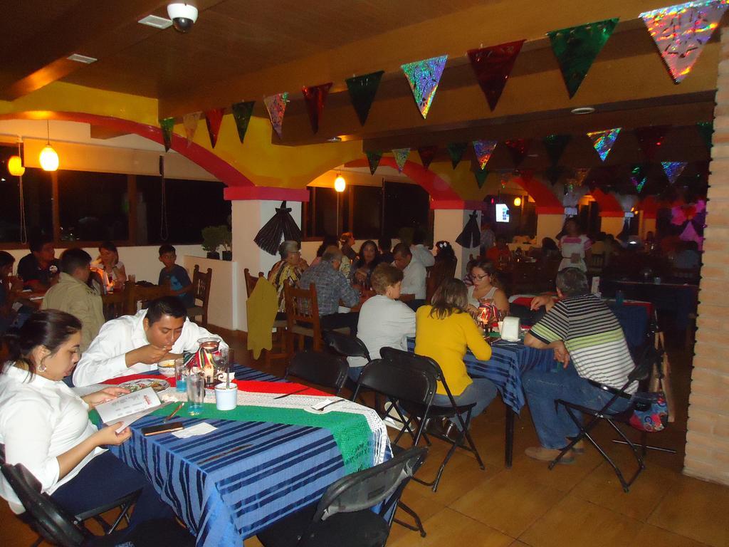 Hotel Villa De Cortez Xicotepec de Juarez Bagian luar foto
