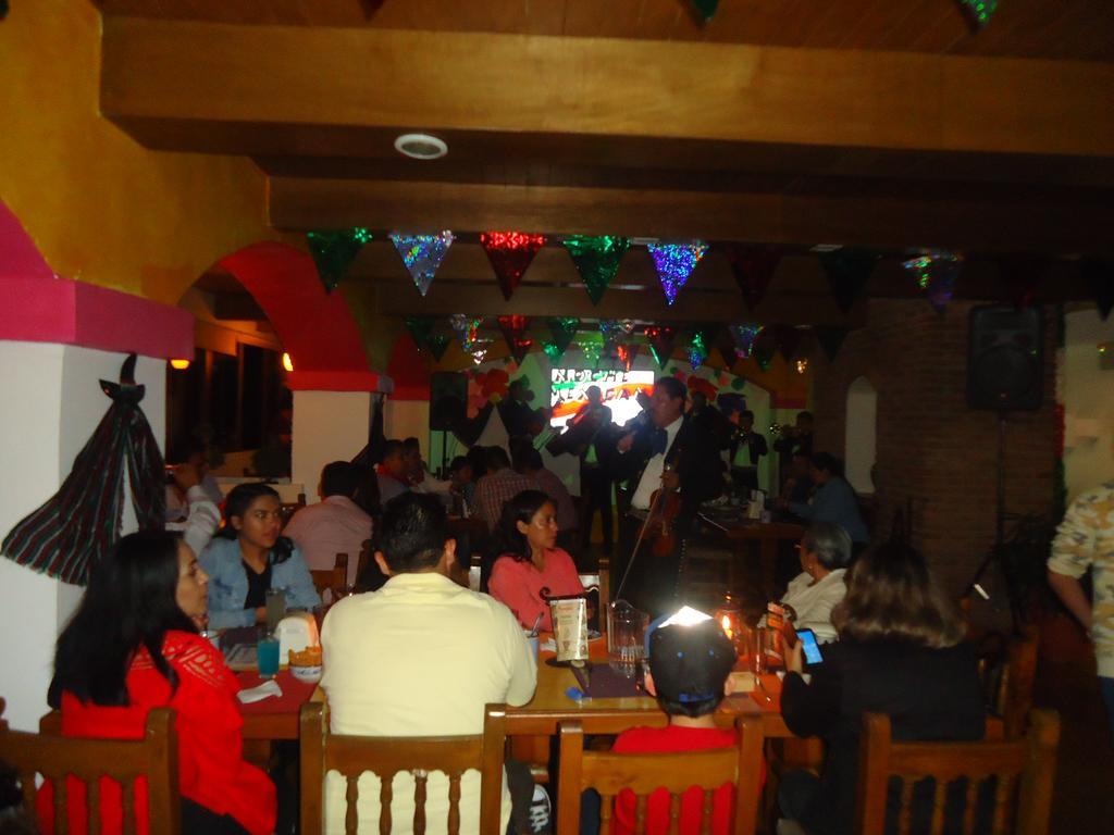 Hotel Villa De Cortez Xicotepec de Juarez Bagian luar foto